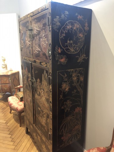 Asian Works of Art  - Black and gold Chinese lacquer cabinet circa 1800