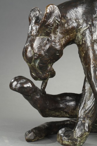 Panthère se léchant la patte - Thierry Van Ryswyck (1911-1958) - Art Déco