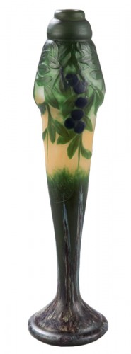 Vase with sloes - Daum