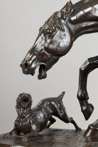 Hunting mare strapped by a lad - Comte du Passage (1838-1909) - Sculpture Style Napoléon III