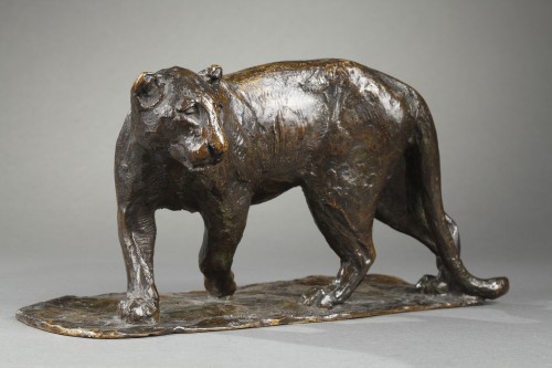 Sculpture Sculpture en Bronze - Lionne se tournant - Roger GODCHAUX (1878-1958)