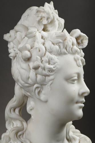 Femme aux roses - Albert-Ernest CARRIER-BELLEUSE (1824-1887) - Sculpture Style Napoléon III