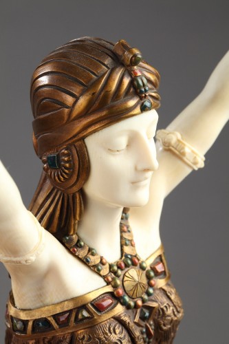 Antiquités - The Great Priestess - Demetre Chiparus (1886-1947)