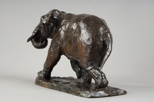 Elephant running with coiled trunk - Roger GODCHAUX (1878-1958) - 