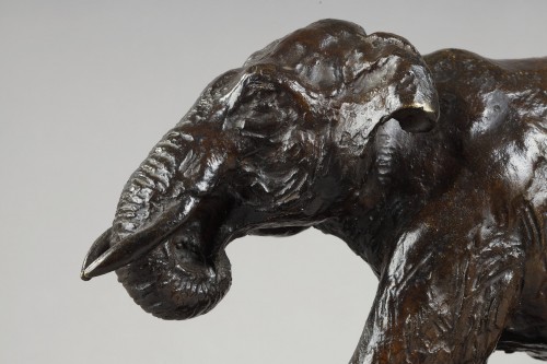 Art Déco - Eléphant courant trompe enroulée - Roger Godchaux (1878-1958)