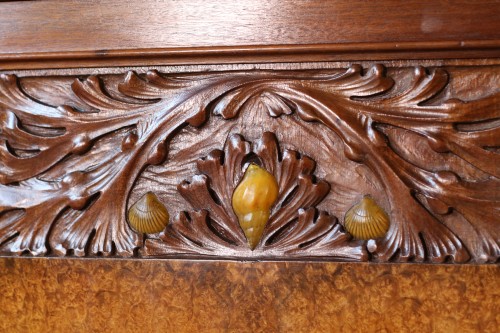 Furniture  - Art nouveau sideboard with seaweed and shells - Attributed to Majorelle and Daum