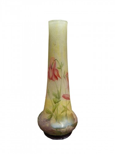 Daum Nancy - Art Nouveau vase with columbines