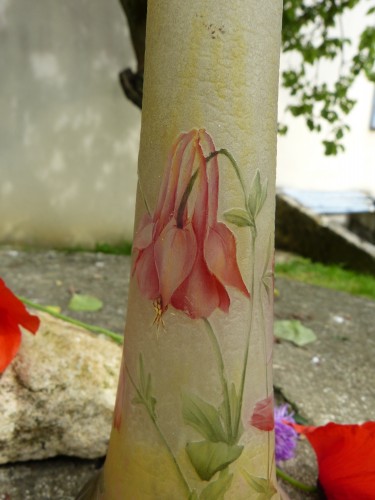 Daum Nancy - Art Nouveau vase with columbines - Glass & Crystal Style Art nouveau