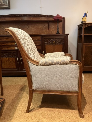 Seating  - Pair of art nouveau walnut bergères Ecole de Nancy Anemone motif