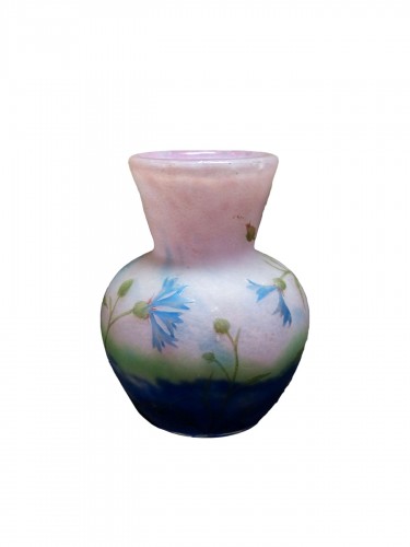 Daum Nancy - Vase aux Bleuets Engraved and enamelled glass on frosted background