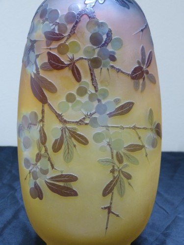 Emile Gallé - Grand Vase art nouveau aux prunelles - Galerie Vaudemont