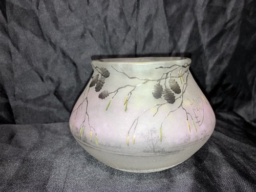 Verrerie, Cristallerie  - Daum - Vase en verre gravé et émaillé décor Aulne 