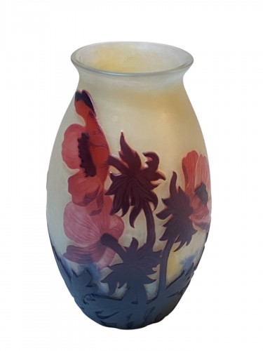 Muller frères Luneville, vase art nouveau aux anémones rouges