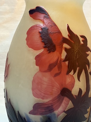 Muller frères Luneville, vase art nouveau aux anémones rouges - Art nouveau
