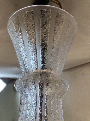Antiquités - Daum Lustre art déco en verre gravé et givré