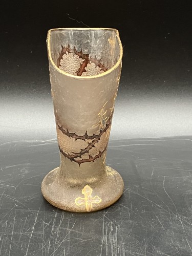 Daum Nancy Vase art Nouveau à devise "qui s'y frotte s'y pique" croix de Lorraine et - Galerie Vaudemont