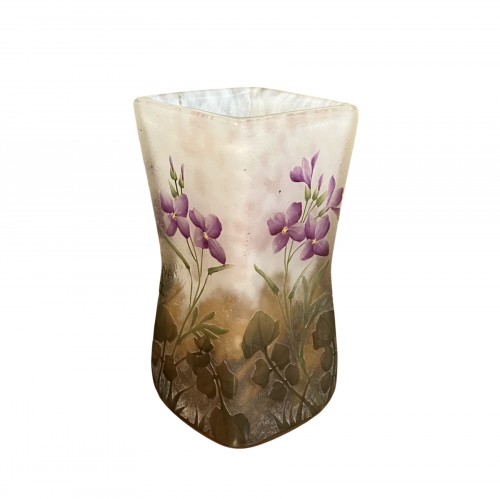 Daum - Vase Cardamine des prés en verre gravé à l’acide et émaillé