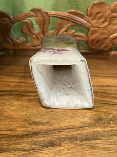 Antiquités - Daum - Vase Cardamine des prés en verre gravé à l’acide et émaillé