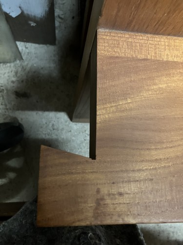 Antiquités - Étagère en orme massif attribuée à  Pierre Chapo