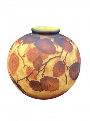 Daum Nancy - Vase boule Art nouveau aux noisetier
