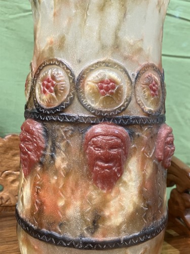 Gabriel Argy-Rousseau - Vase en pâte de verre décor tragi-comique masques antiques - Verrerie, Cristallerie Style Art Déco