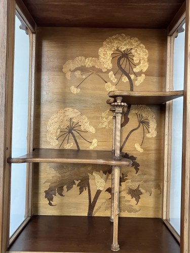 Gallé - Vitrine Art nouveau aux ombelles - Mobilier Style Art nouveau