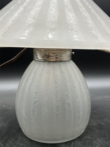 XXe siècle - Daum Nancy - Lampe champignon Art Déco en verre givré et gravé