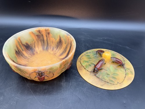 Amalric Walter et Henri Bergé - Bonbonnière art nouveau 'Trois Capricornes du Chêne' - Galerie Vaudemont