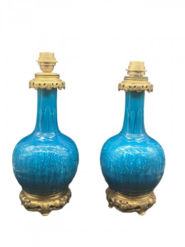 Théodore DECK-  Paire de lampes bleues montées bronze doré