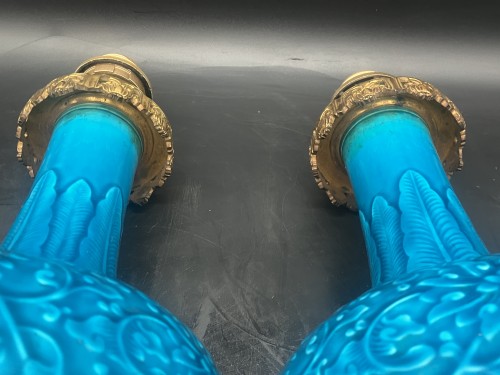 Antiquités - Théodore DECK-  Paire de lampes bleues montées bronze doré