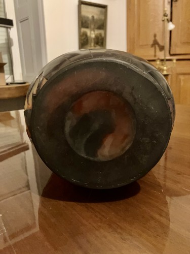 Antiquités - Gallé - Grand vase Opalescent aux Lilas Rouge sur fond jaune Art Nouveau