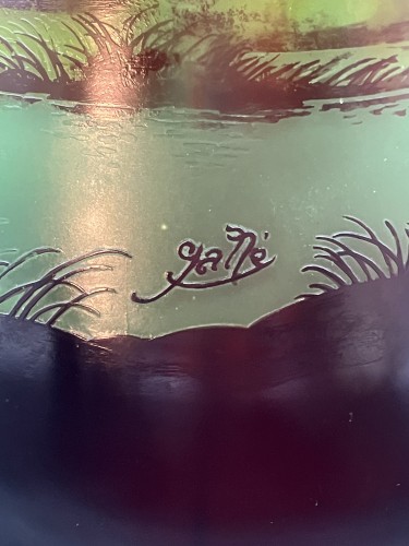 Gallé - Grand vase paysage lacustre, verre multicouche gravé à l'acide - Verrerie, Cristallerie Style Art nouveau