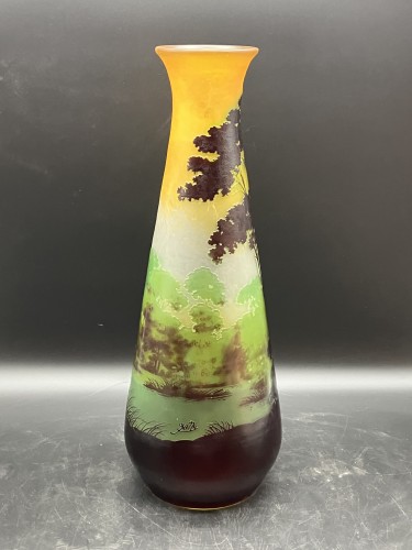 Antiquités - Gallé - Grand vase paysage lacustre, verre multicouche gravé à l'acide