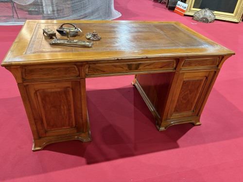 Art nouveau - Majorelle bureau Art nouveau en noyer Hémisphère