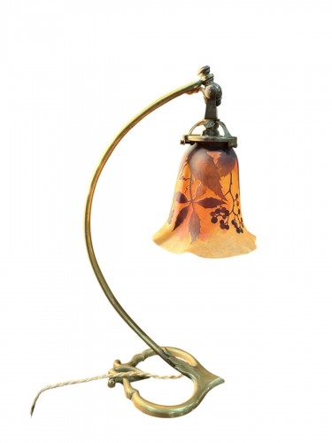 Daum Nancy Lampe Art nouveau verre gravé décor vigne vierge pied nénuphar en bronze