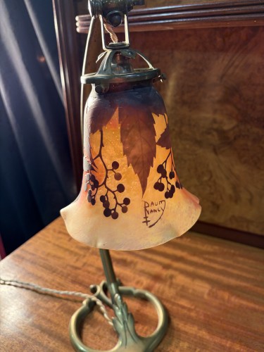 Daum Nancy Lampe Art nouveau verre gravé décor vigne vierge pied nénuphar en bronze - Luminaires Style Art nouveau