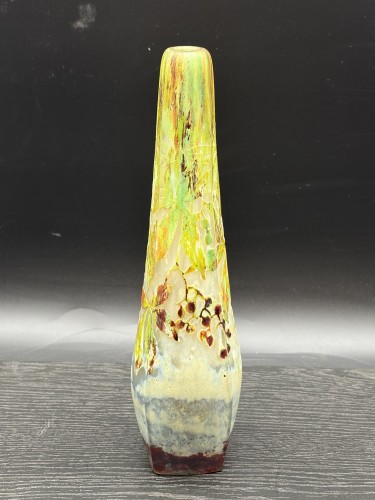 Daum Nancy - Vase en verre gravé et émaillé aux poudres vigne vierge - Galerie Vaudemont