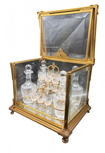 Cave à liqueur bronze doré et cristal taillé Napoléon III