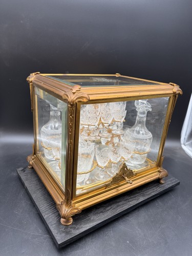 Cave à liqueur bronze doré et cristal taillé Napoléon III - Objet de décoration Style Napoléon III