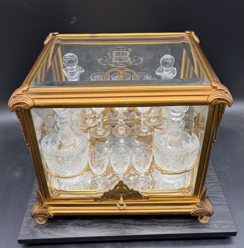 Objet de décoration Cave à liqueur - Cave à liqueur bronze doré et cristal taillé Napoléon III