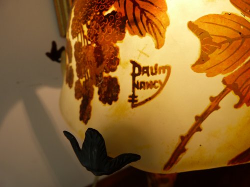 Daum lampe Champignon en verre gravé décor mûres - Luminaires Style Art nouveau