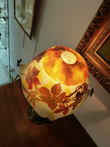 Daum lampe Champignon en verre gravé décor mûres - Galerie Vaudemont