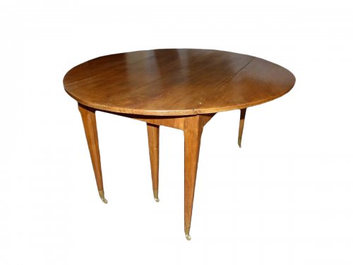 Table en noyer d'époque Louis XVI