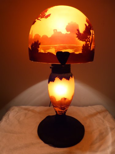 Muller Frères Lunéville, Lampe Champignon en verre gravé décor paysage - Art nouveau