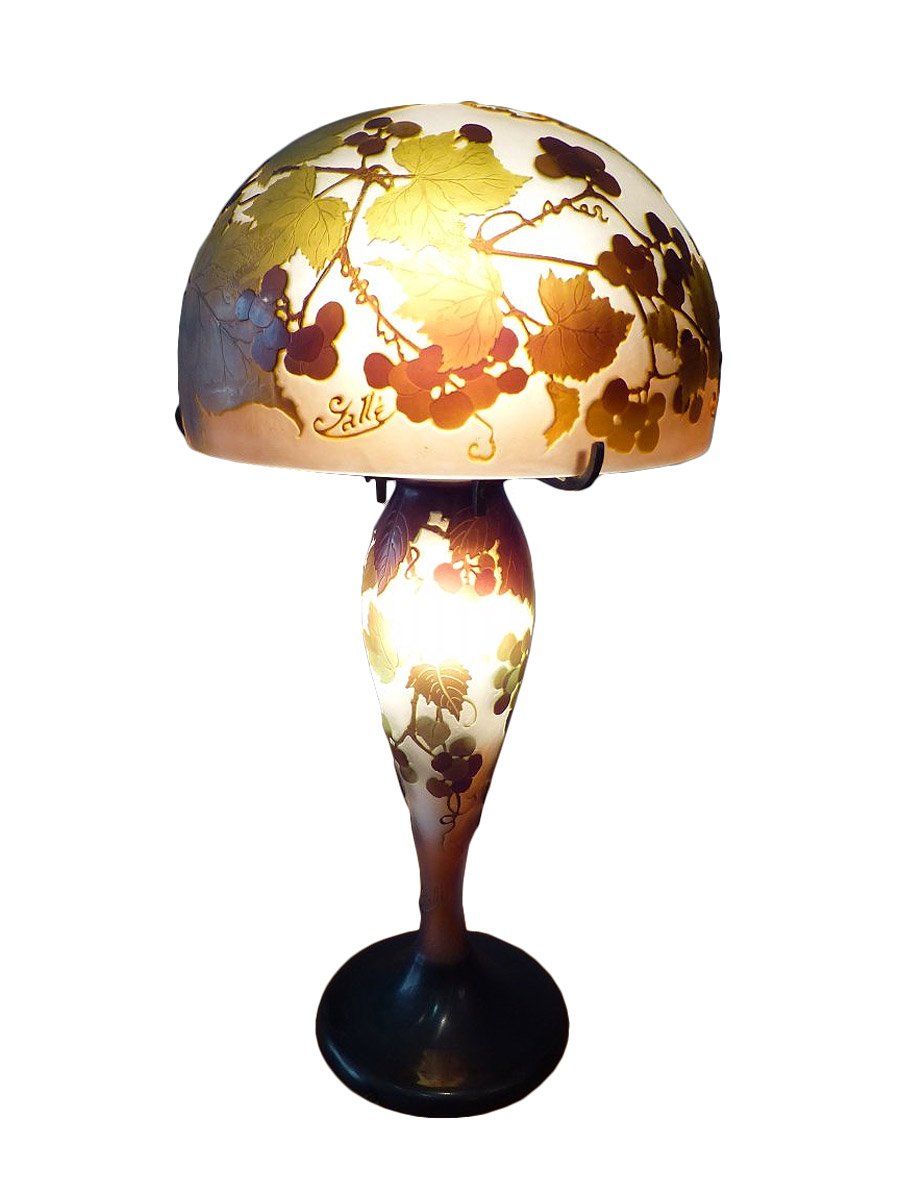 jeans Neem de telefoon op Roest Emile Gallé lampe champignon verre Multicouche à décor de vigne - XXe siècle - N.60591 jeans Neem de telefoon op Roest Emile Gallé lampe champignon verre Multicouche à décor de vigne - XXe siècle - N.60591