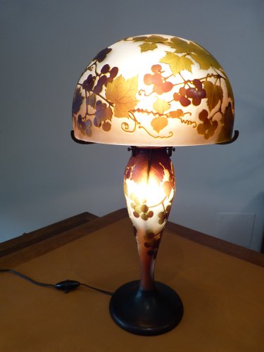 Emile Gallé lampe champignon verre Multicouche à décor de vigne - Art nouveau