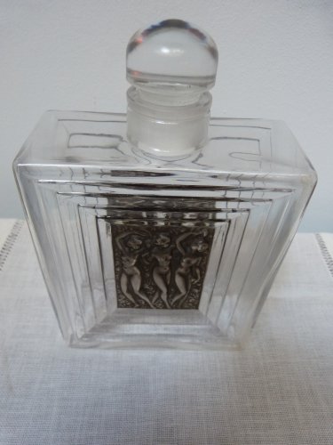 Verrerie, Cristallerie  - René Lalique flacon en cristal décor Duncan en relief patiné