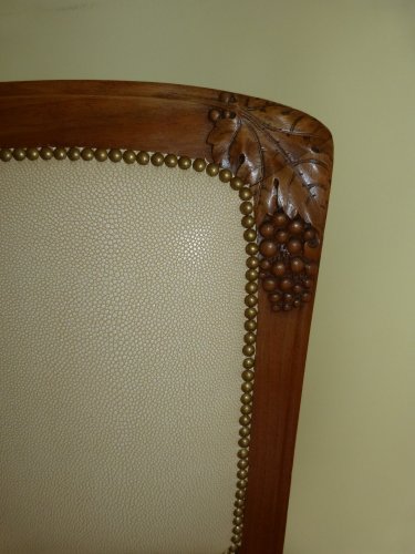 Antiquités - Série de 10 chaises Art Nouveau en noyer décor Vigne