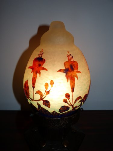 Luminaires Lampe - Le Verre Français - Lampe veilleuse en verre gravé décor fushia