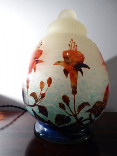 Le Verre Français - Lampe veilleuse en verre gravé décor fushia - Art Déco